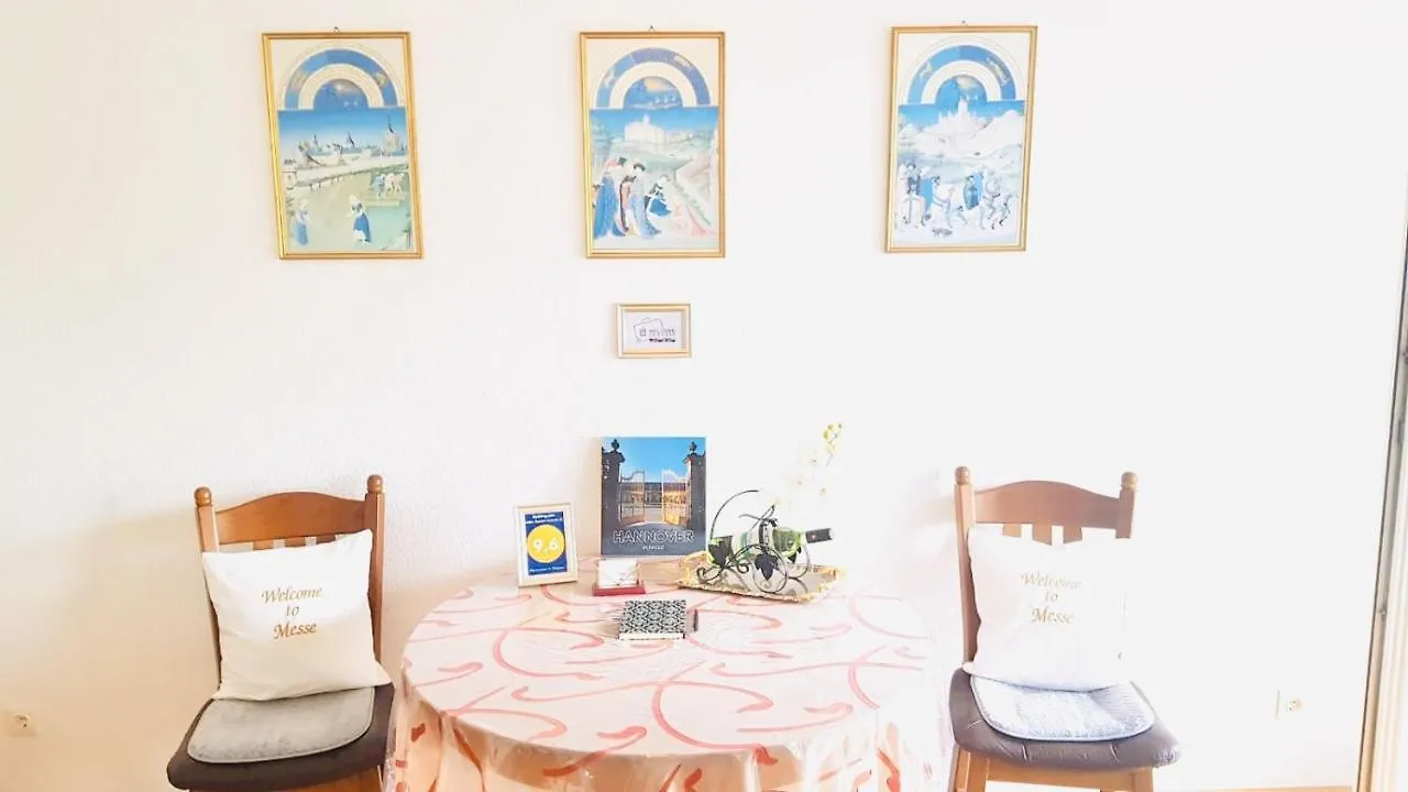 Welcome To Messe!-Two-Bedroom Apartment&Balcony Hannover Apartment