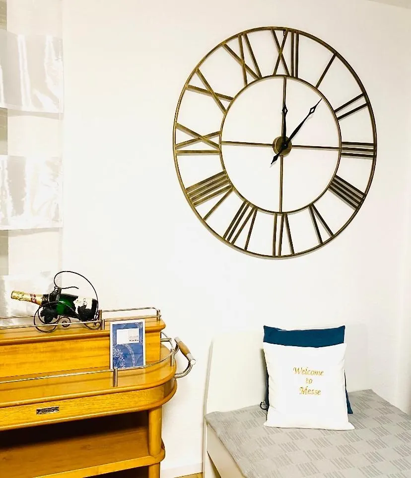 Welcome To Messe!-Two-Bedroom Apartment&Balcony Hannover